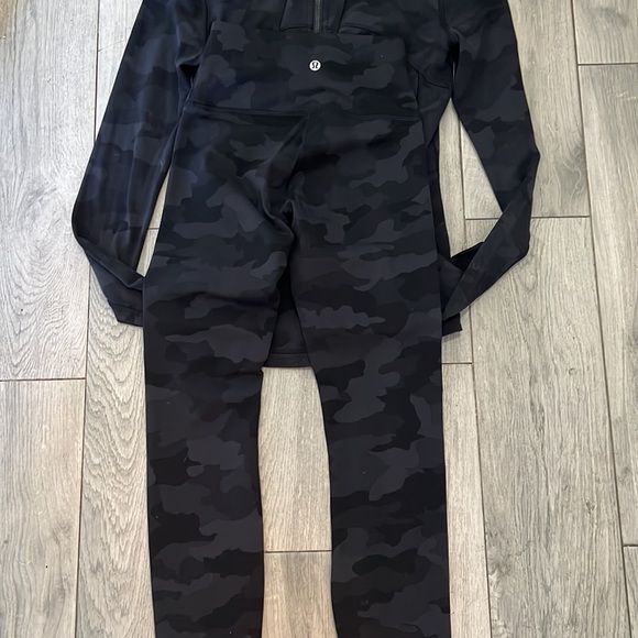 LuluLemon matching set limited edition black cameo Aria set - Picture 6 of 11